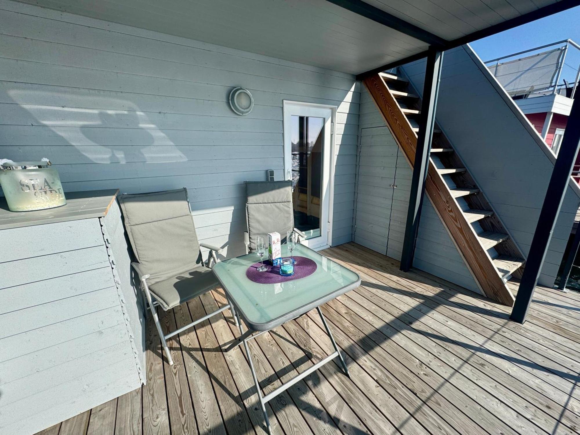 Bateau-hôtel Hausboot Lilla Lina